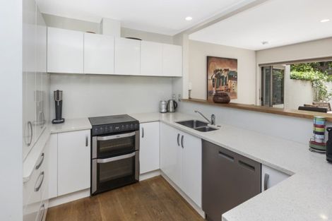 Photo of property in 5/33 Holly Road, St Albans, Christchurch, 8014