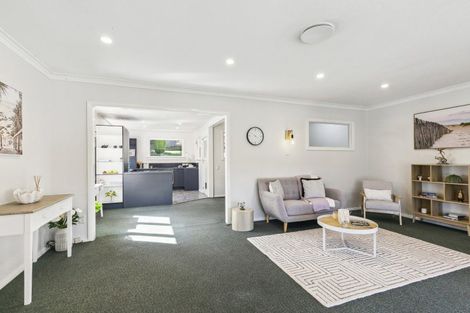Photo of property in 73 Taylor Terrace, Tawa, Wellington, 5028