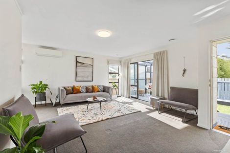 Photo of property in 15 Margan Avenue, New Lynn, Auckland, 0600