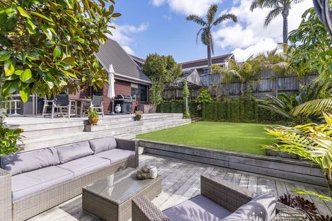 Photo of property in 16 Bellbird Rise, Murrays Bay, Auckland, 0630