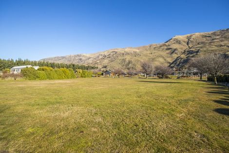 Photo of property in 14 Elderberry Crescent, Wanaka, 9305