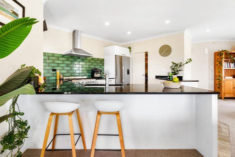 Photo of property in 92 Eskridge Drive, Eskdale, Napier, 4182