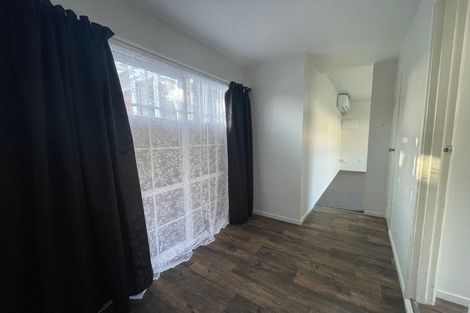 Photo of property in 43 Hallberry Road, Mangere East, Auckland, 2024