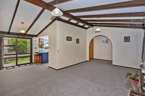 Photo of property in 16 Rugby Place, Te Kamo, Whangarei, 0112