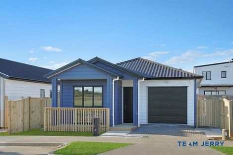 Photo of property in 43 Tributary Parade, Karaka, 2113