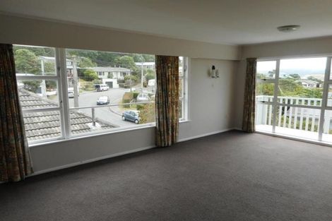 Photo of property in 21 Kahikatea Grove, Paparangi, Wellington, 6037