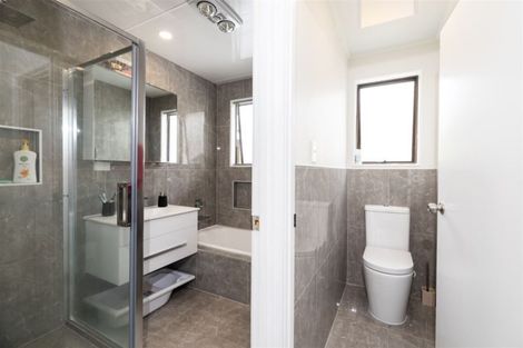 Photo of property in 33 Danube Lane, Glen Eden, Auckland, 0602