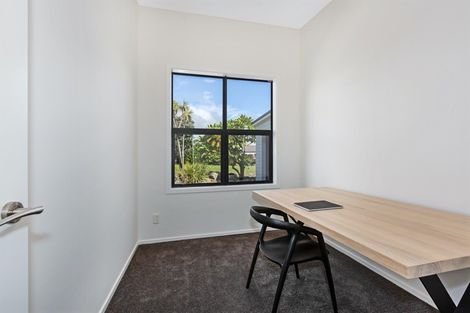 Photo of property in 18 Rifleman Lane, Paraparaumu Beach, Paraparaumu, 5032