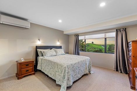 Photo of property in 132r Waikite Road, Welcome Bay, Tauranga, 3175