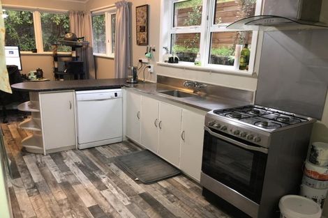 Photo of property in 32 Logie Street, Stokes Valley, Lower Hutt, 5019