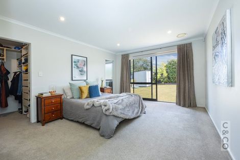 Photo of property in 10 Pohutukawa Parade, Riverhead, 0820