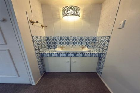 Photo of property in 208 Godley Road, Titirangi, Auckland, 0604