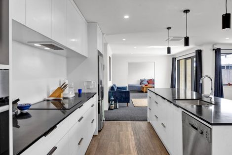 Photo of property in 48b Celia Street, Stratford, 4332