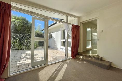 Photo of property in 14 Totara Grove, Hillcrest, Auckland, 0627