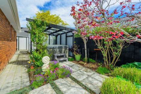 Photo of property in 32 Althorp Place, Avonhead, Christchurch, 8042