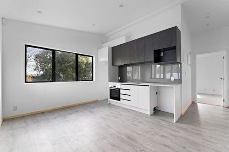 Photo of property in 122 Archibald Road, Kelston, Auckland, 0602