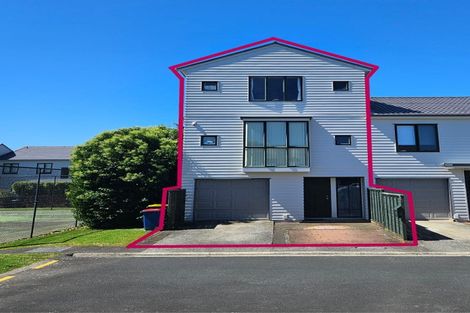 Photo of property in Tuscany Towers, 84/1 Ambrico Place, New Lynn, Auckland, 0600