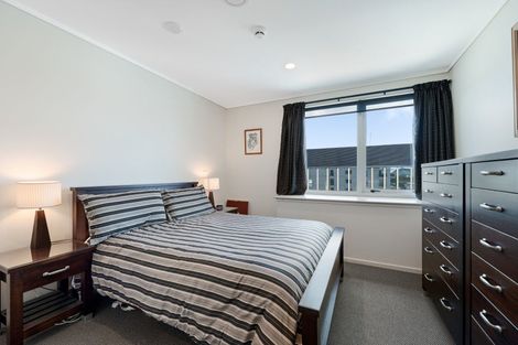 Photo of property in 15/72a Devonport Road, Tauranga, 3110
