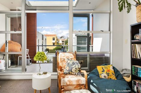 Photo of property in 306u3 Evans Bay Parade, Hataitai, Wellington, 6021