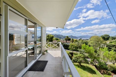 Photo of property in 83 Kent Street, Picton, 7220