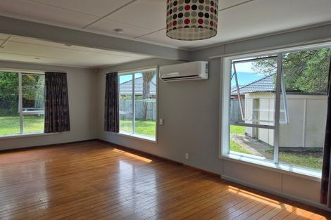 Photo of property in 10 Heather Place, Mairehau, Christchurch, 8052