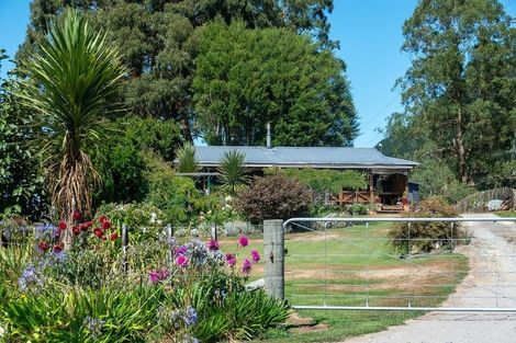 Photo of property in 402 Apirana Road, Horohoro, Rotorua, 3077