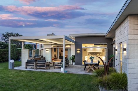 Photo of property in 101 Aston Drive, Waimairi Beach, Christchurch, 8083