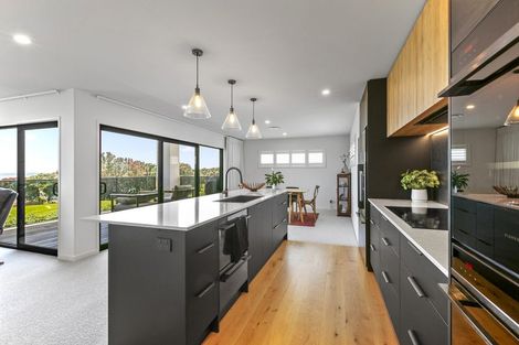 Photo of property in 9 Bayly Road, Moturoa, New Plymouth, 4310