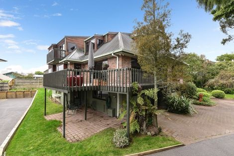 Photo of property in 118b Lake Crescent, Hamilton Lake, Hamilton, 3204