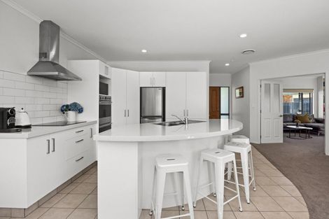Photo of property in 9 Forbury Way, Taradale, Napier, 4112