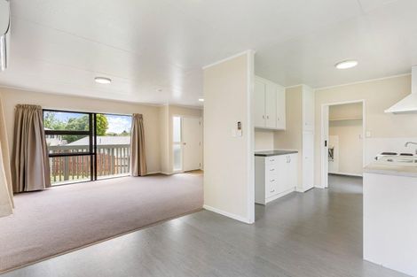 Photo of property in 18 Reinga Place, Massey, Auckland, 0614