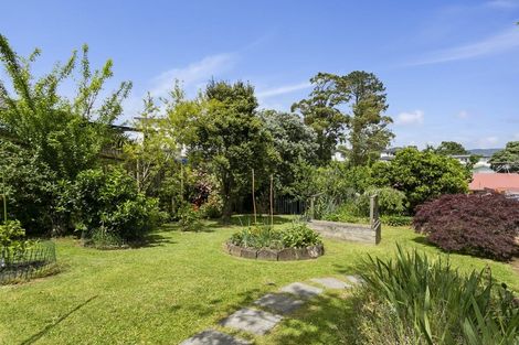 Photo of property in 14 Edgewood Way, Henderson, Auckland, 0612