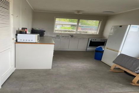 Photo of property in 2/199 Henderson Valley Road, Henderson, Auckland, 0612