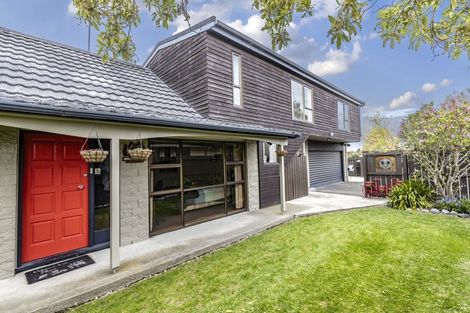 Photo of property in 4 Strachan Place, Rangiora, 7400