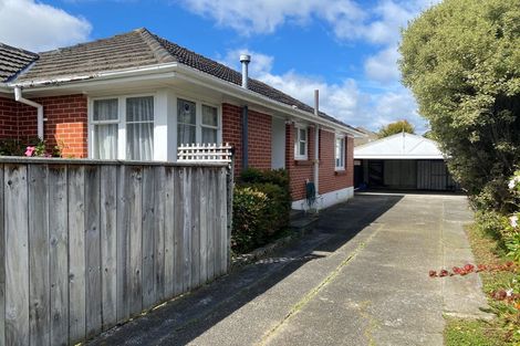 Photo of property in 9b Whites Line West, Woburn, Lower Hutt, 5010