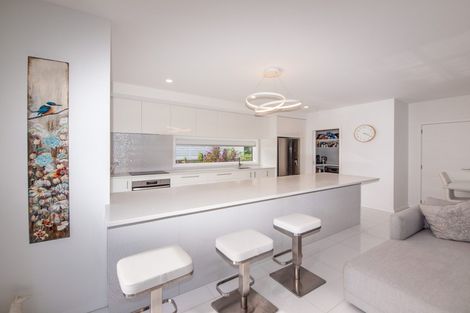 Photo of property in 5 Farnworth Terrace, Churton Park, Wellington, 6037
