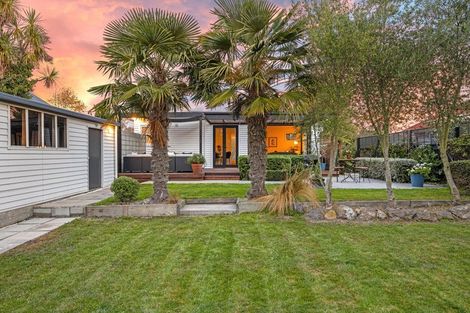 Photo of property in 239 Weston Road, St Albans, Christchurch, 8052
