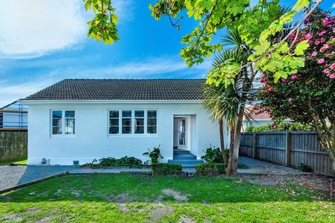 Photo of property in 3 Huia Street, Riccarton, Christchurch, 8041