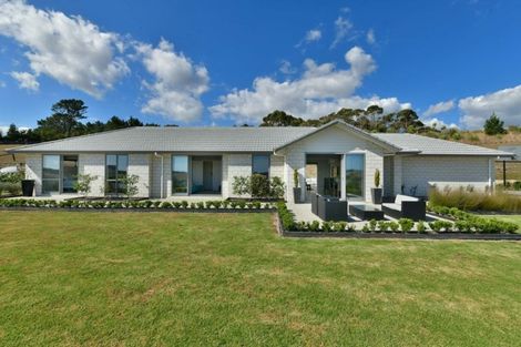 Photo of property in 641 Peak Road, Helensville, 0875