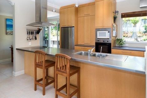 Photo of property in 4a Cleary Terrace, Cockle Bay, Auckland, 2014