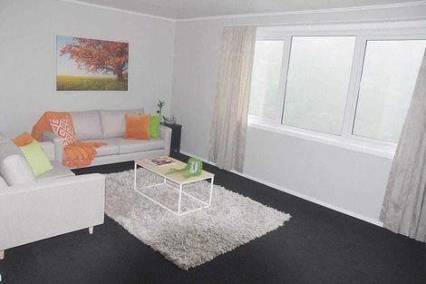 Photo of property in 13 Lomond Street, Newlands, Wellington, 6037