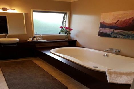 Photo of property in 9 Taurus Place, Kawaha Point, Rotorua, 3010