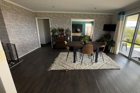Photo of property in 15 Katania Heights, Brightwater, 7022