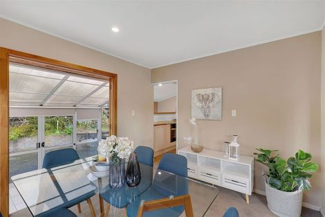 Photo of property in 27 Hicks Close, Whitby, Porirua, 5024