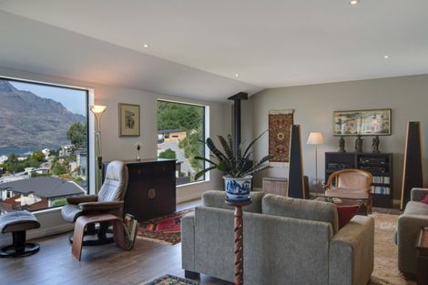 Photo of property in 3 Conifer Lane, Queenstown, 9300