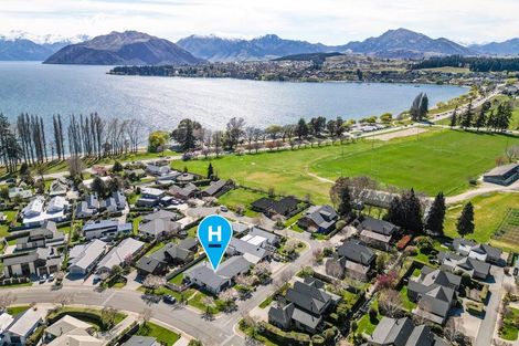 Photo of property in 1 Lansdown Street, Wanaka, 9305