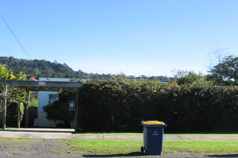 Photo of property in 69 Konini Road, Titirangi, Auckland, 0604