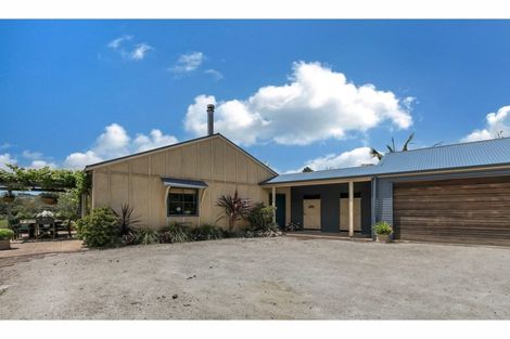 Photo of property in 11 Pineview Lane, Helensville, 0875