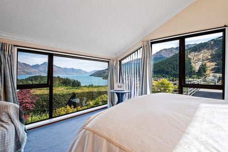 Photo of property in 19 Salmond Place, Queenstown, 9300