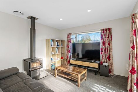 Photo of property in 1 Oakden Drive, Darfield, 7510